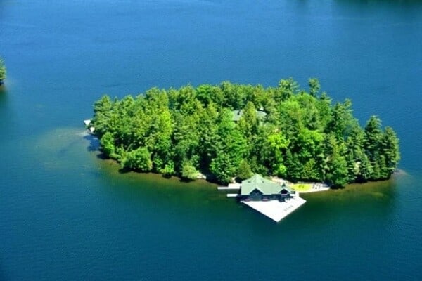 St. Helen’s Island in Ontario 1