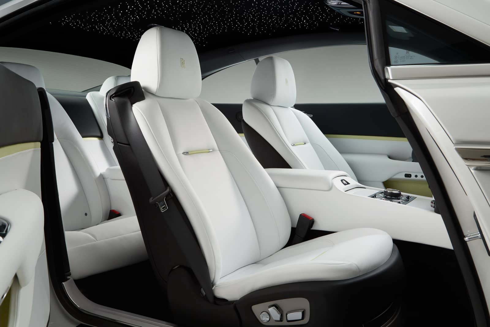 Rolls-Royce Wraith – Inspired by Fashion 10