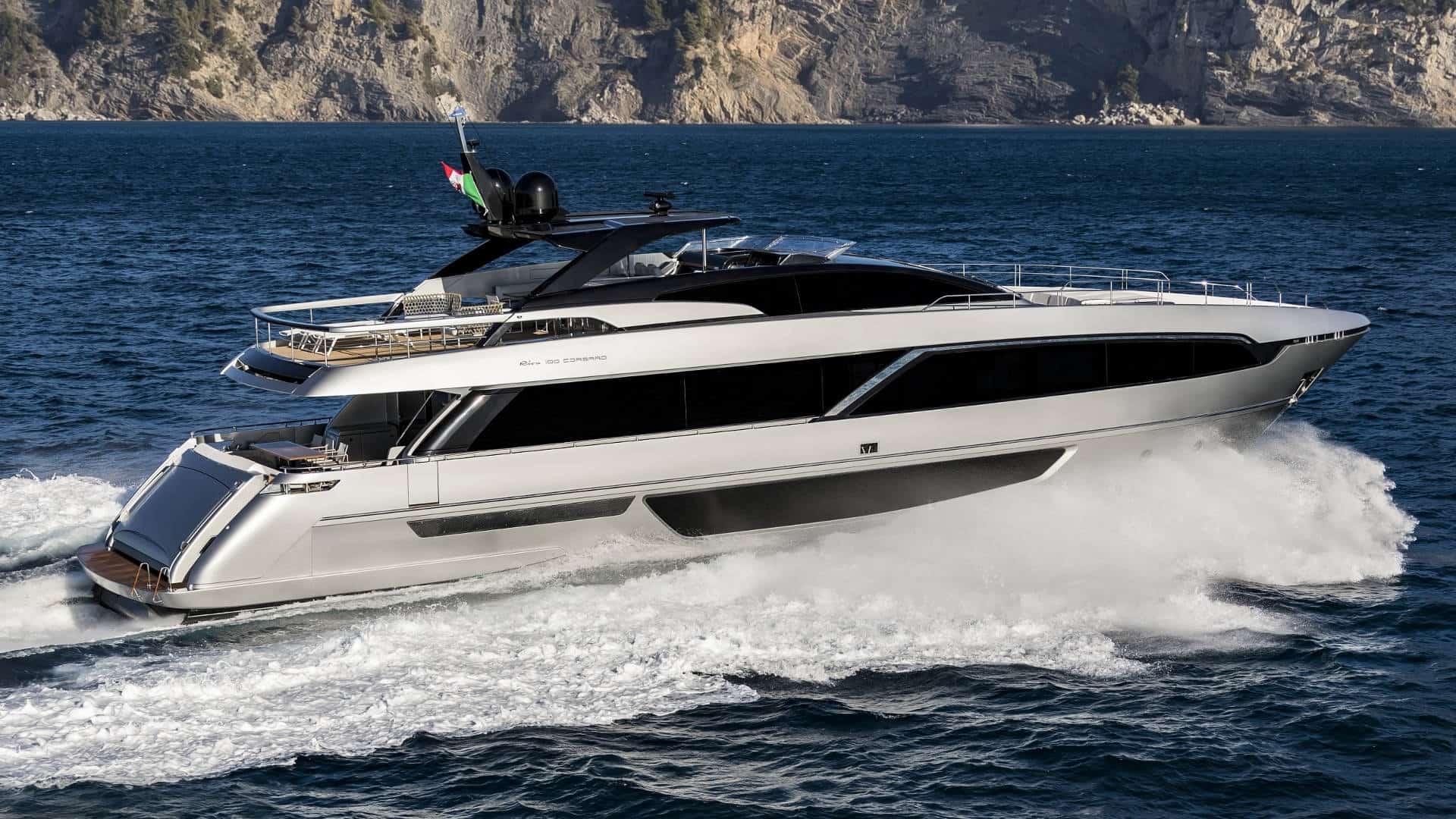 Riva 100′ Corsaro 3